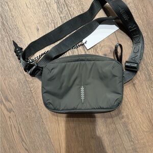 thacker crossbody belt bag